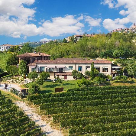 Il Cortile Suites Diano dʼAlba Exterior foto
