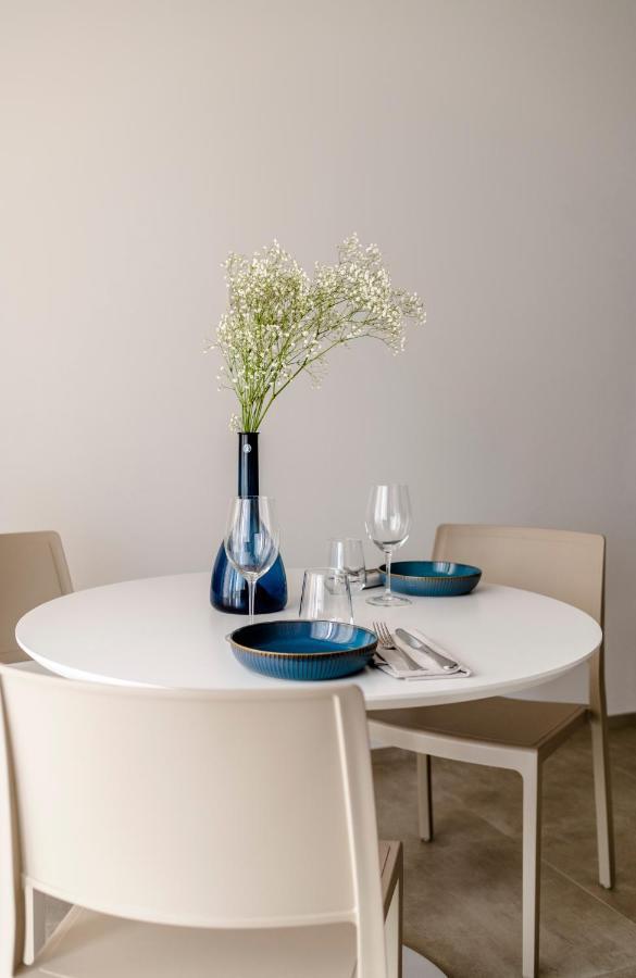 Il Cortile Suites Diano dʼAlba Exterior foto