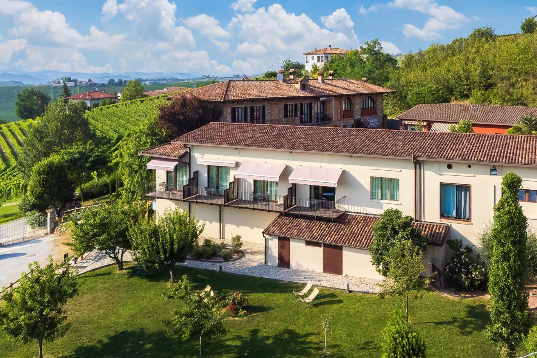 Il Cortile Suites Diano dʼAlba Exterior foto